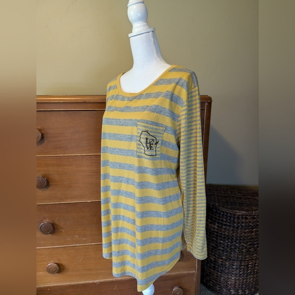 Wisconsin Green Bay Packer Wisconsin Yellow And Gray Long Sleeve - Picture 3 of 11